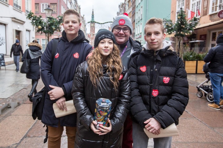 Jedną ze stacjonarnych puszek WOŚP znajdziemy także przy...