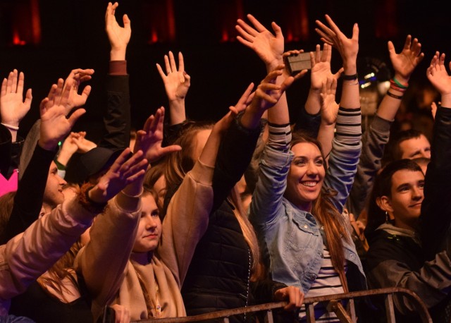 Pierwszego dnia gwiazdą był zespół After Party. A drugiego dnia na rynku zagra Sławomir.