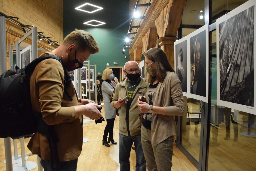 Akcelerator Kultury w Kaliszu. Wystawa fotografików ze...