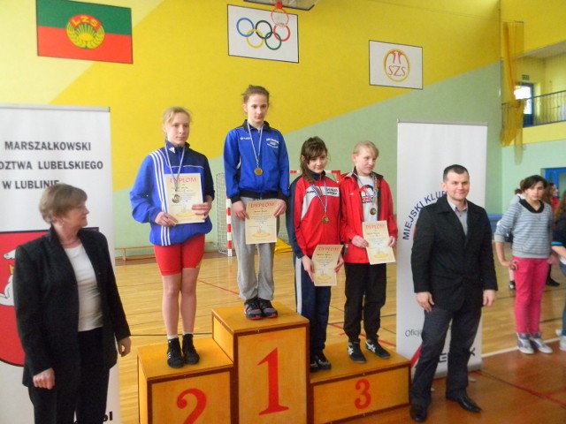 Z bardzo dobrej strony zaprezentowały się kraśnickie zapaśniczki podczas mistrzostwa województwa młodziczek i juniorek w Wierzbicy.
