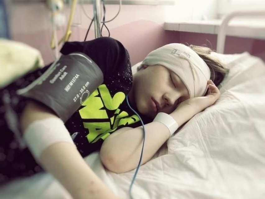 Internauci zebrali pieniądze na leczenie Damiana Ługowskiego. 12-latek nie poddaje się w walce z guzem mózgu