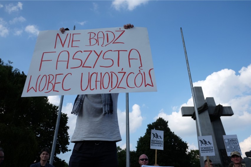 Warszawa przeciwko rasizmowi i przemocy. Manifestacja,...