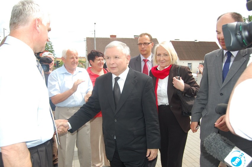 Powiat lęborski: Jarosław Kaczyński odwiedził Nową Wieś Lęborską, oglądał odwiert w Łebieniu (zobacz zdjęcia)