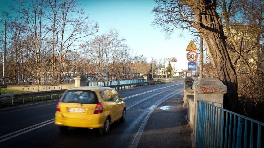 Mosty Średzkie do przebudowy. Którędy ominąć korki w Leśnicy?