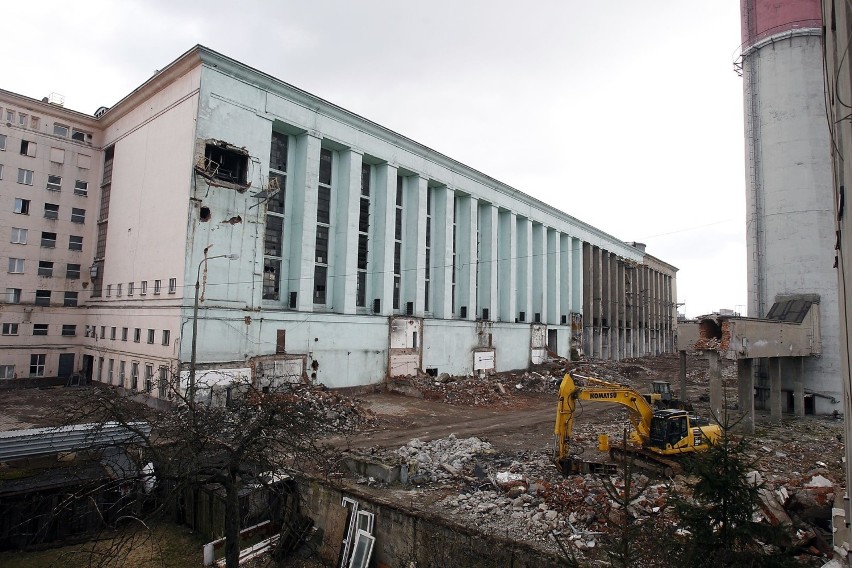 20 ha terenu wraz z budynkami kupiła firma Hakamore. Nabywca...