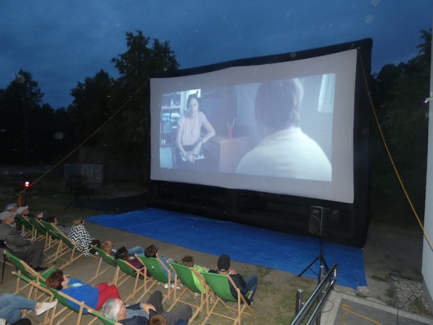 Kino plenerowe w Długiem gm. Czarnia, 30.07.2022