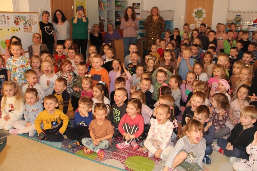 Projekt "Nasze podróże małe i duże" w Przedszkolu nr 3 w Brzezinach. Tym razem maluchy "odwiedziły" Włochy