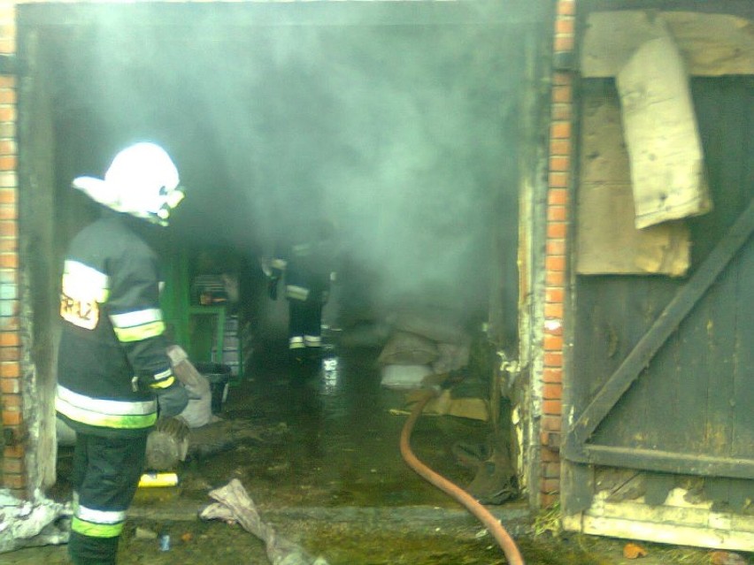 Pożar w Szulcu w podkaliskiej gminie Opatówek. Paliła się...