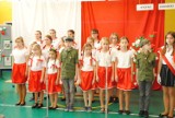 Szkoła Podstawowa nr 4 w Bełchatowie ma nowy sztandar [ZDJĘCIA]