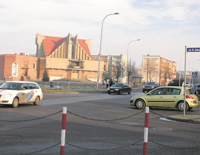 W tym miejscu, na ruchliwym skrzyżowaniu ulic Paderewskiego i Śmigielskiego w tym roku pojawi się rondo