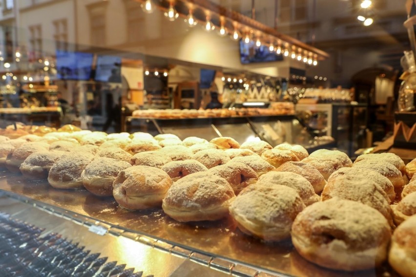 Gdzie kupić najlepsze pączki w Katowicach?

Zobacz kolejne...