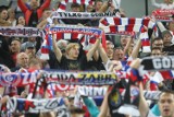 Wielkie Derby Śląska: Zdjęcia kibiców i wideo z pirotechniki! Kibice Górnika Zabrze pokazali moc