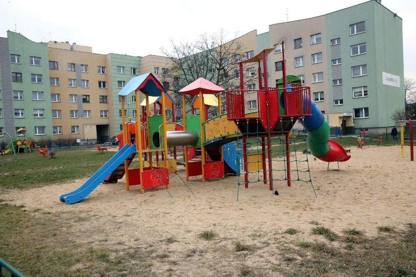 Place zabaw, park linowy, fabryka piasku. W Legnicy mogą powstać nowe, atrakcyjne miejsca dla dzieci! Są projekty, sprawdź szczegóły