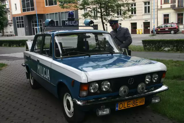 -&nbsp;Policjanci zaczynający służbę w Milicji Obywatelskiej mogą pozostać w służbie, ale nie będą pełnić funkcji kierowniczych.