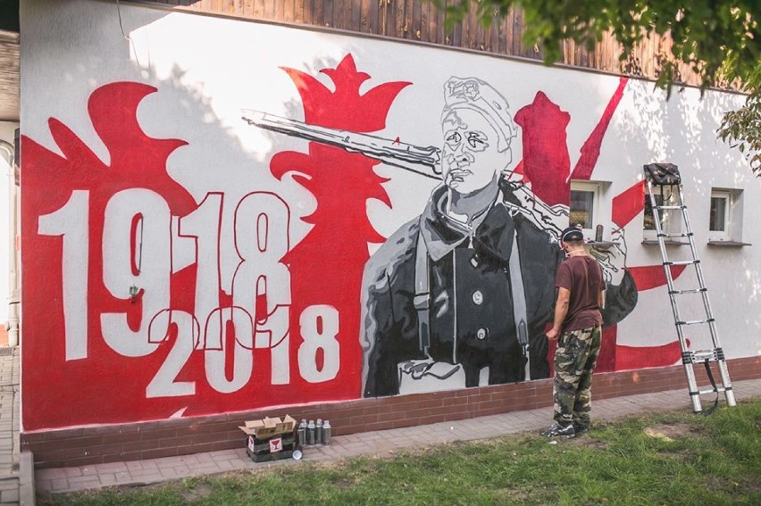 Powstały dwa patriotyczne murale na terenie gminy Szydłowo