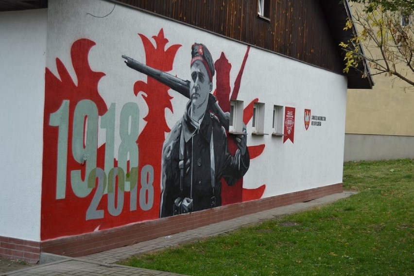 Powstały dwa patriotyczne murale na terenie gminy Szydłowo