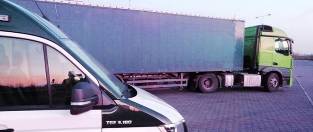 Inspektorzy ITD chwycili się za głowę, gdy odkryli, ile nieprawidłowości miał kierowca rolnik, który został zatrzymany na granicy w Kołbaskowie