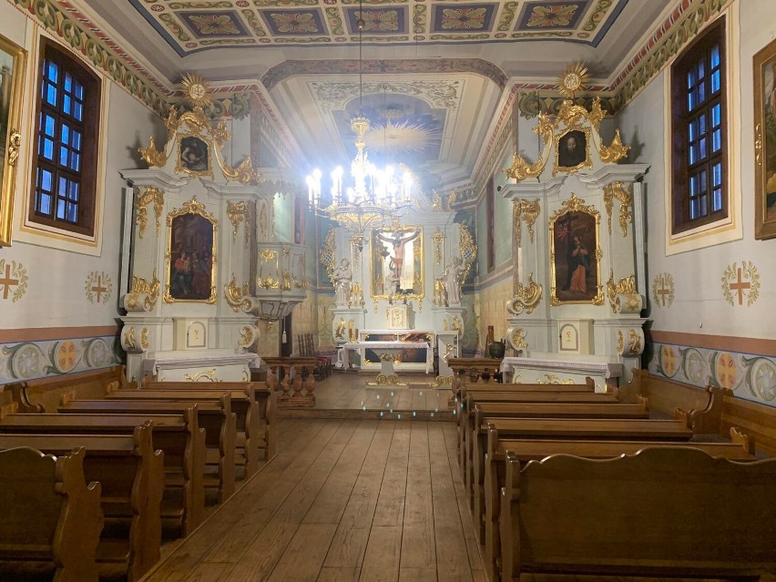 Wnętrze kościoła pw. Świętego Krzyża w Obornikach [ZDJĘCIA]