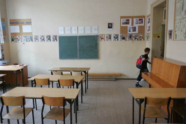 To już czwarta szkoła w Jaśle, gdzie ze względu na koronawirusa uczniowie przeszli na zdalny system nauczania.