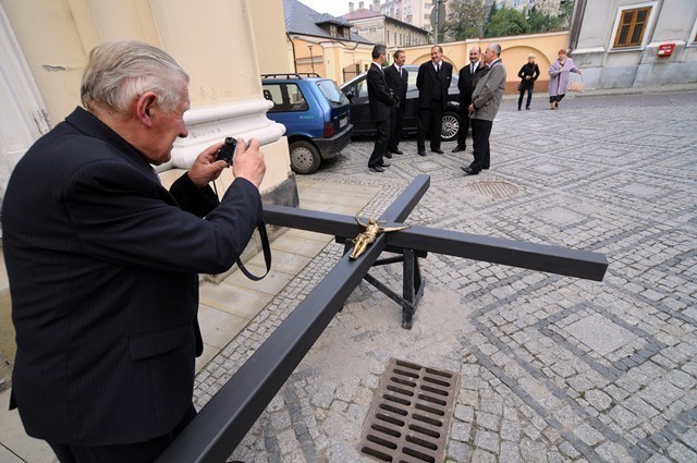 Przemyśl: Poświęcono dwa nowe krzyże - zobacz zdjęcia