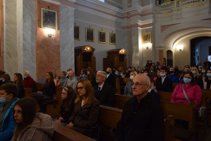 Inauguracja roku szkolnego 2021/2022 we włoszczowskich szkołach ponadpodstawowych (ZDJĘCIA)