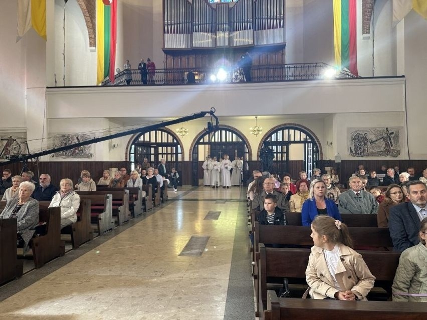 20-lecie bazyliki mniejszej w Radomiu i inauguracja Tygodnia Kultury Chrześcijańskiej. Mszę odprawił biskup Marek Solarczyk. Zobacz zdjęcia