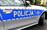 60-latek wypadł z balkonu w Praszce. Zginął na miejscu. Policja zatrzymała dwie osoby