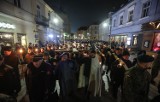 Tłumy wiernych na drodze krzyżowej, która przeszła ulicami Rzeszowa [ZDJĘCIA, WIDEO]