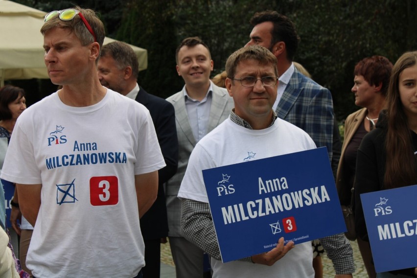 Poseł Anna Milczanowska w Radomsku podsumowała kampanię wyborczą. ZDJĘCIA, FILM