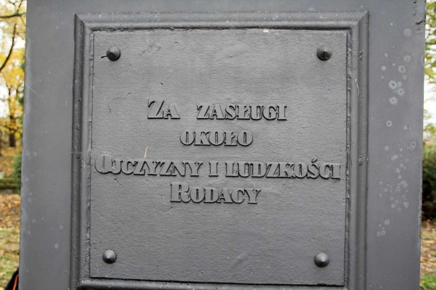 Cmentarz w Orzeszkowie (3.11.2018).