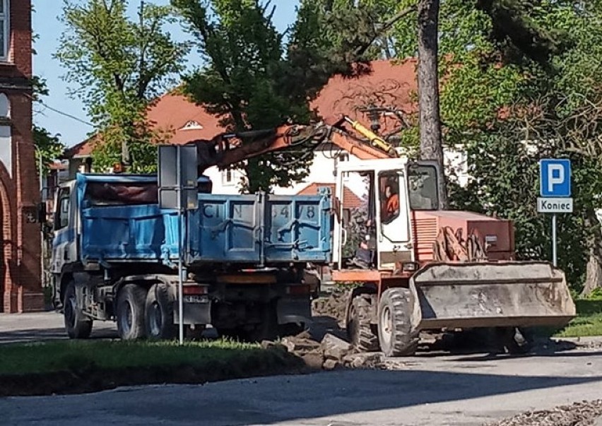 W Inowrocławiu rozpoczął się remont parkingu przed Starostwem [zdjęcia]