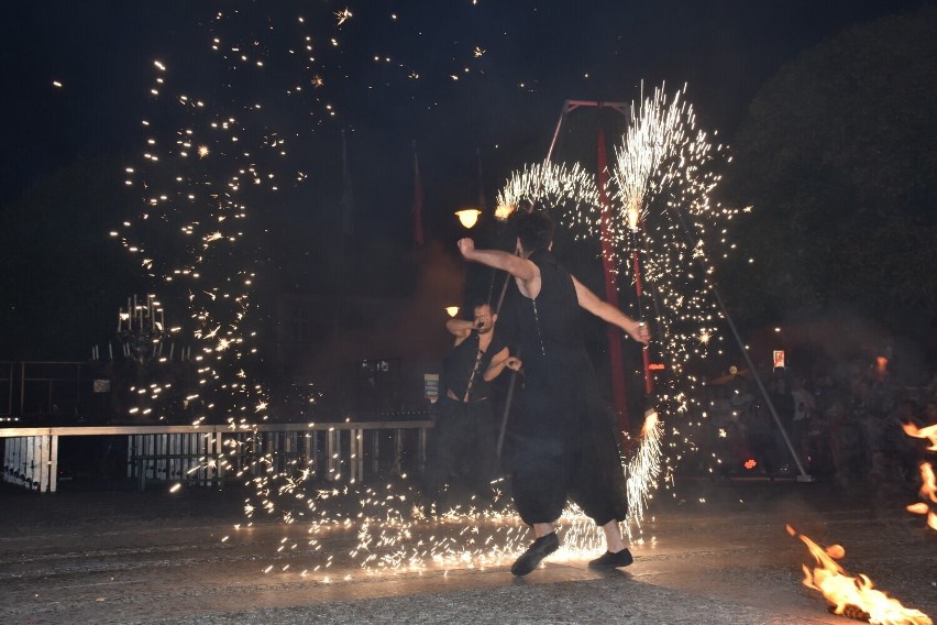 Teatr Ognia i FireShow w Pleszewie. Niezwykłe widowisko...