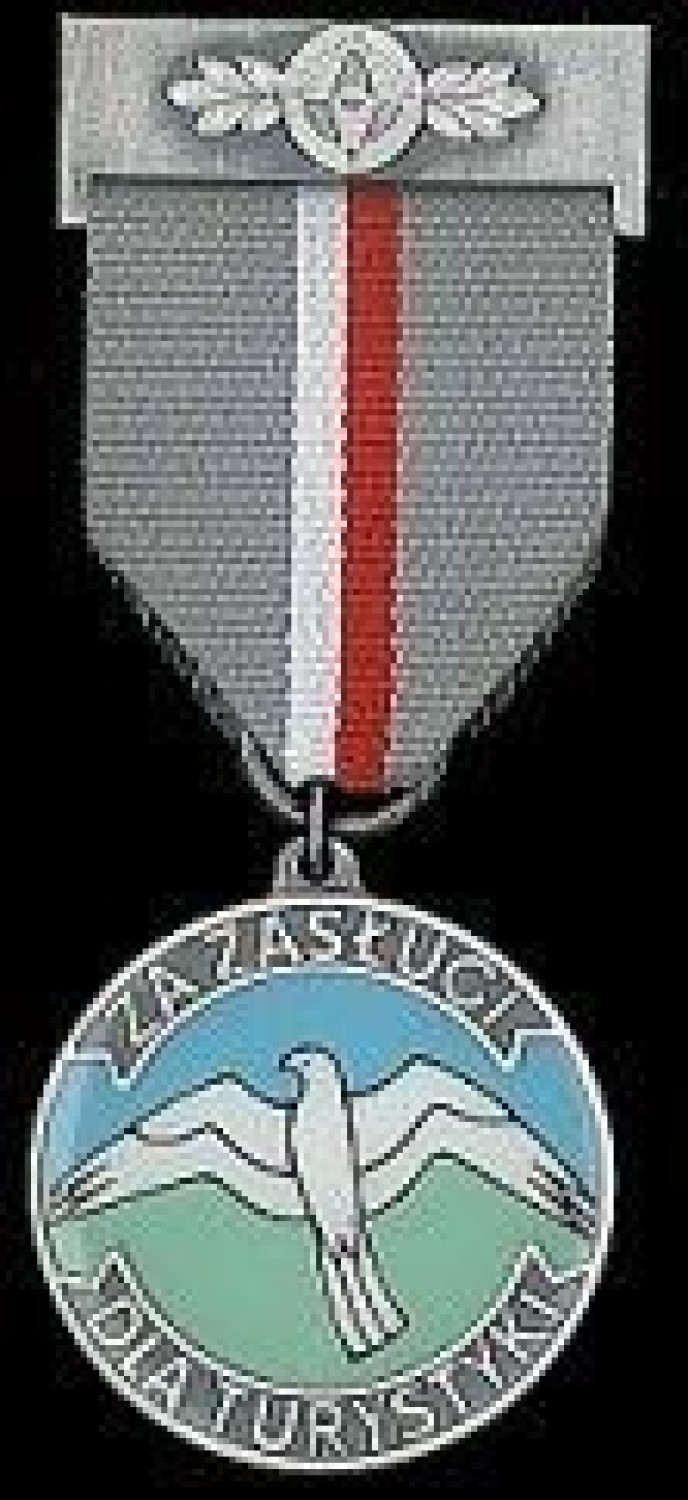 Medal za zasługi dla turystyki nadany w 2011 roku...