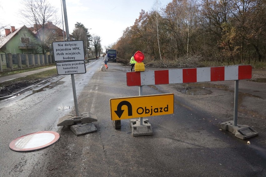 Przypomnijmy! Trwa remont ulicy Złotoryjskiej w Legnicy, zakończy się w kwietniu 2024, zobaczcie aktualne zdjęcia