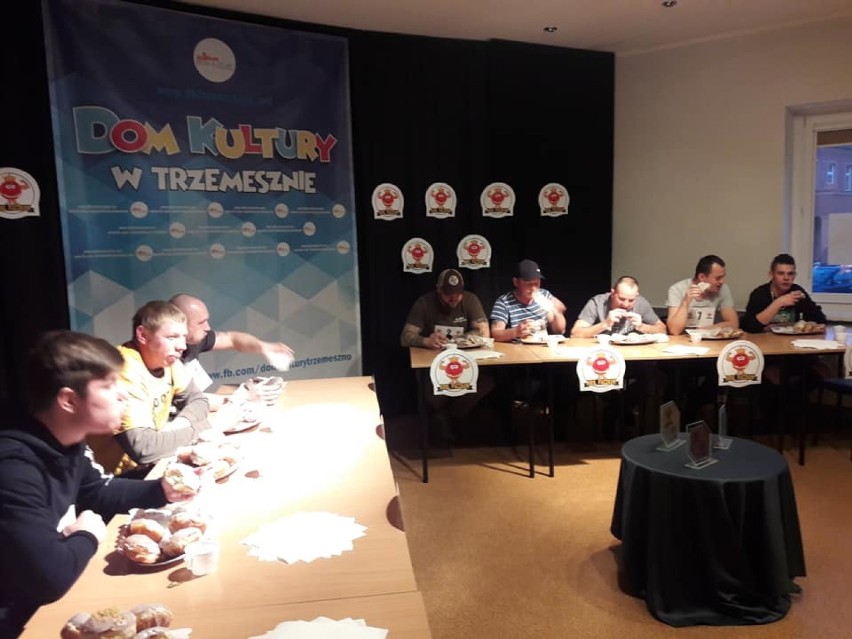 II Mistrzostwa Gminy Trzemeszno w jedzeniu pączków na czas