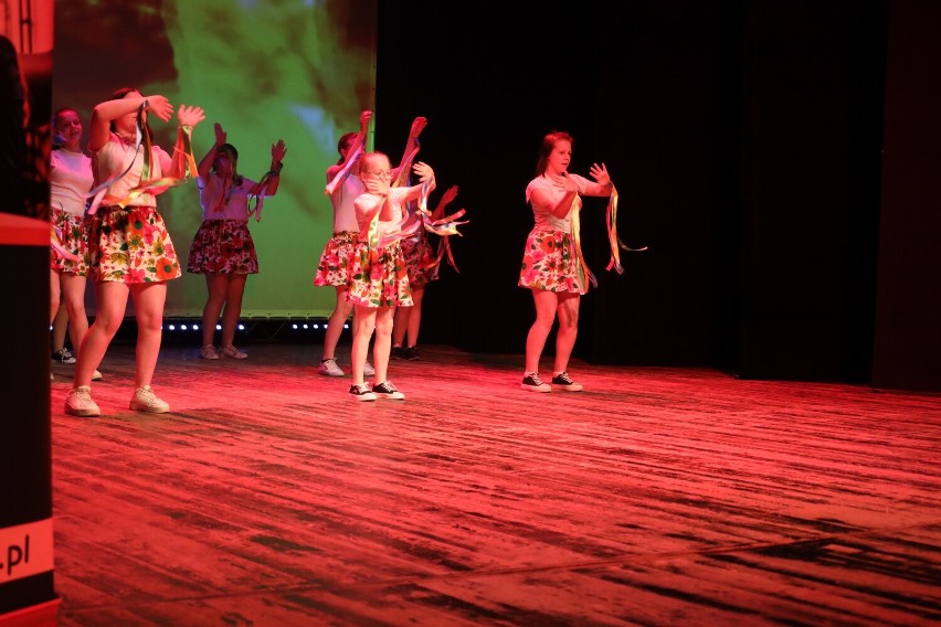 Święto tańca w teatrze! Dzieci ze specjalnych ośrodków przygotowały wspaniałe choreografie! [FOTO]