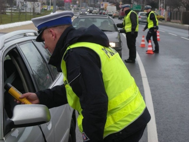 Policjanci z Bochni przebadali ok. 400 kierowców na zawartość alkoholu, najwięcej wydmuchała 58-letnia mieszkanka powiatu brzeskiego