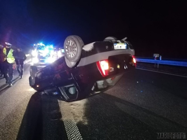 Dachowanie dacii na autostradzie A4 na wysokości miejscowości Prądy