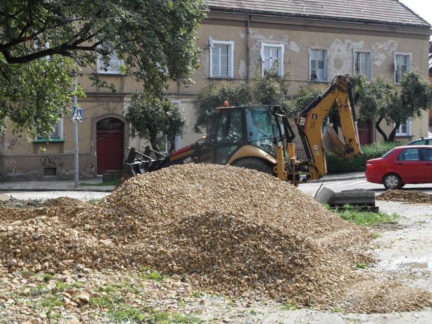 Budowa kanalizacji w Żorach: Blokady w Śródmieściu