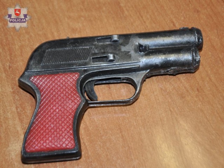 28-latek plastikowym pistoletem dokonał rozboju na stacji paliw