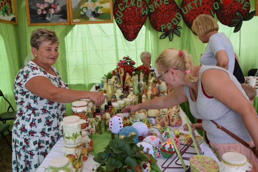 20. Święto Truskawki. Drugi dzień - występy, konkursy,...