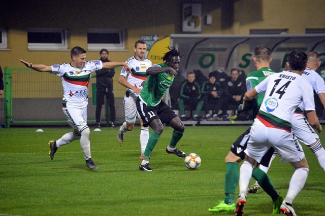 Piłkarze GKS Bełchatów w nieco odmienionym składzie ulegli w 1/32 Totolotek Pucharu Polski ligowemu rywalowi 0:2.