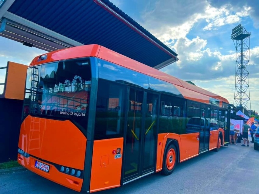 Hybrydowy autobus Solaris zaprezentowano podczas Dni...