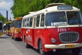 Parada i pokaz autobusów jedną z atrakcji Dni Zduńskiej Woli. Wśród nich jechał zabytkowy czerwony "ogórek"! ZDJĘCIA, FILM