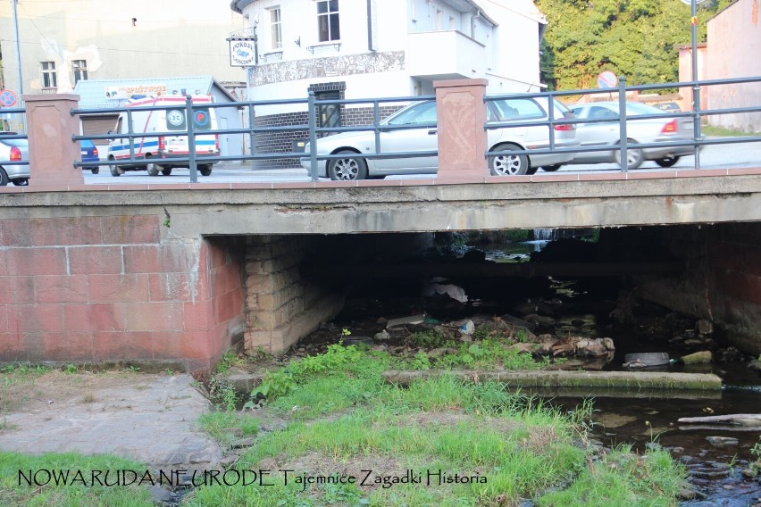 Most na Woliborce (koniec ulicy Piastów). Czy kamień...