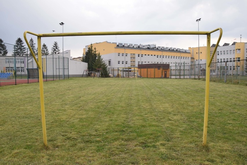 Malbork. Szkoła Podstawowa nr 9 potrzebuje większej sali gimnastycznej [ZDJĘCIA]. Władze miasta wnioskują do Ministerstwa Sportu o dotację