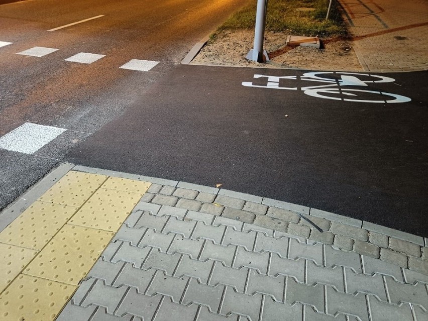 Sygnalizacja na przyjeściu przez ulicę Maratońską w Radomiu wybudowana. Wkrótce włączą światła, będzie bezpieczniej 