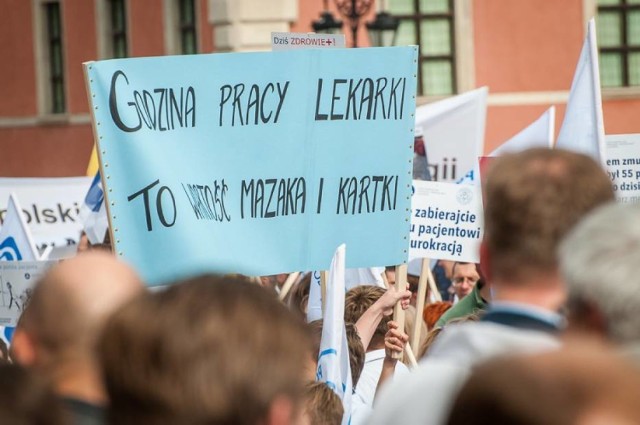 Lekarze zapowiedzieli wielki strajk w Warszawie. "Dajcie szansę pacjentom, nie związujcie rąk medykom"