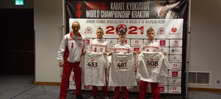 Zawodnicy Dąbrowskiego Klubu Karate udane zaprezentowali się...