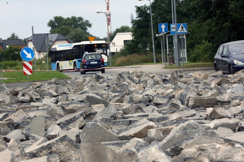 Powstaje nowa droga na byłym lotnisku w Legnicy, zobacz jak obecnie wygląda